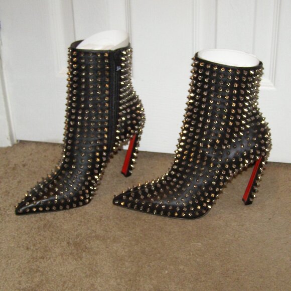 NEW 39.5 Christian Louboutin Condora Spiked Boots - Picture 8 of 13